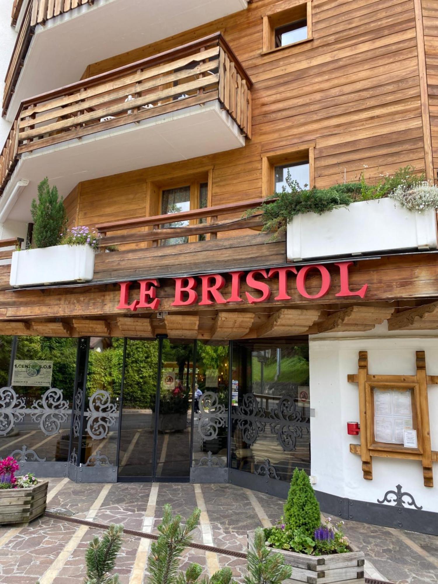 Le Bristol - Villars Bristol Apartments Bagian luar foto